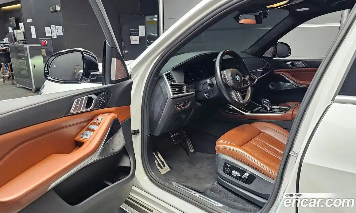 BMW X7 2021 3.0 автомат (гидро), фото 11