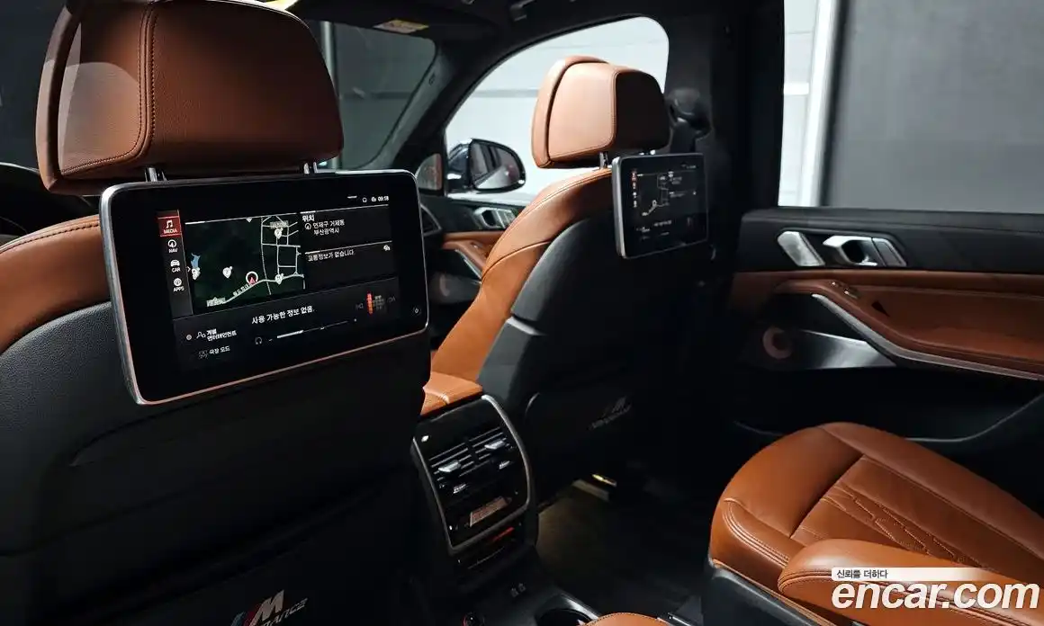 BMW X7 2021 3.0 автомат (гидро), фото 17