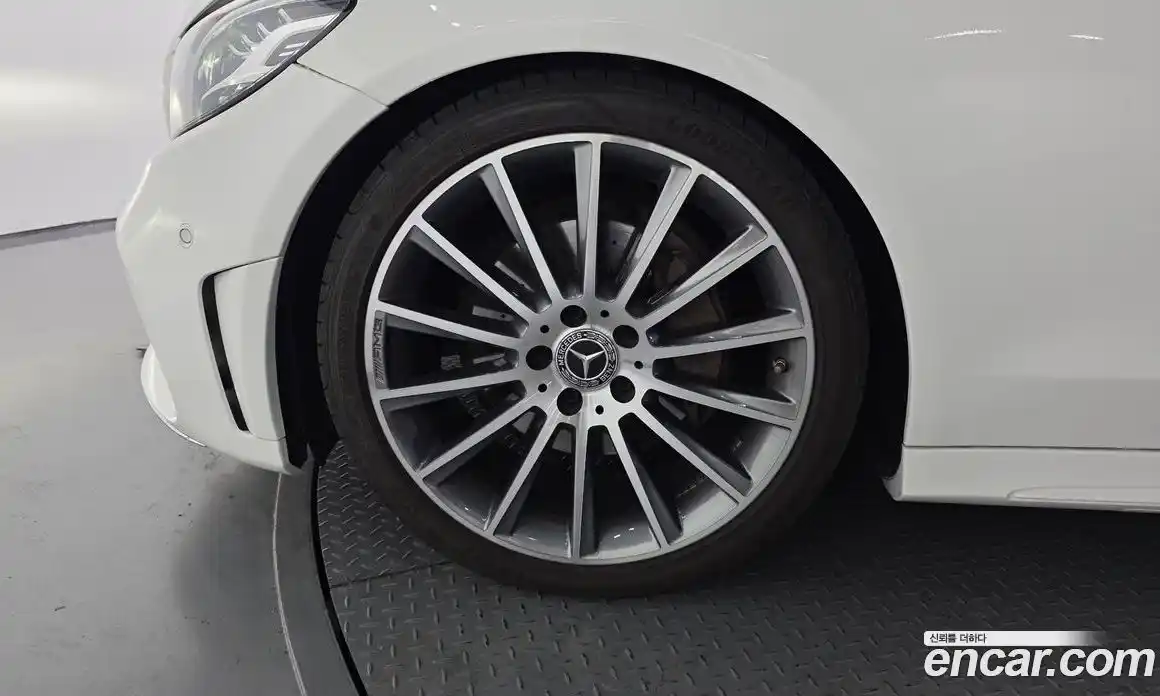 Mercedes-Benz C-Class 2019 1.9 автомат (гидро), фото 5