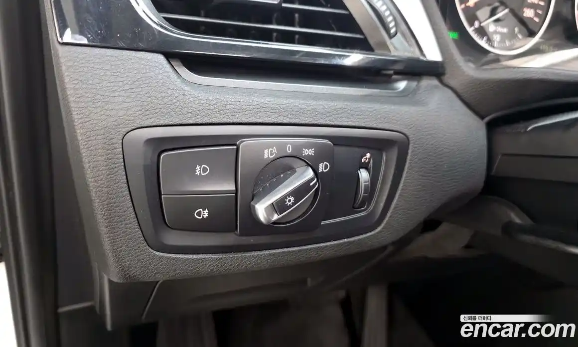 BMW X1 2016 2.0 автомат (гидро), фото 18