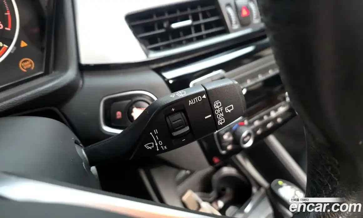 BMW X1 2016 2.0 автомат (гидро), фото 19