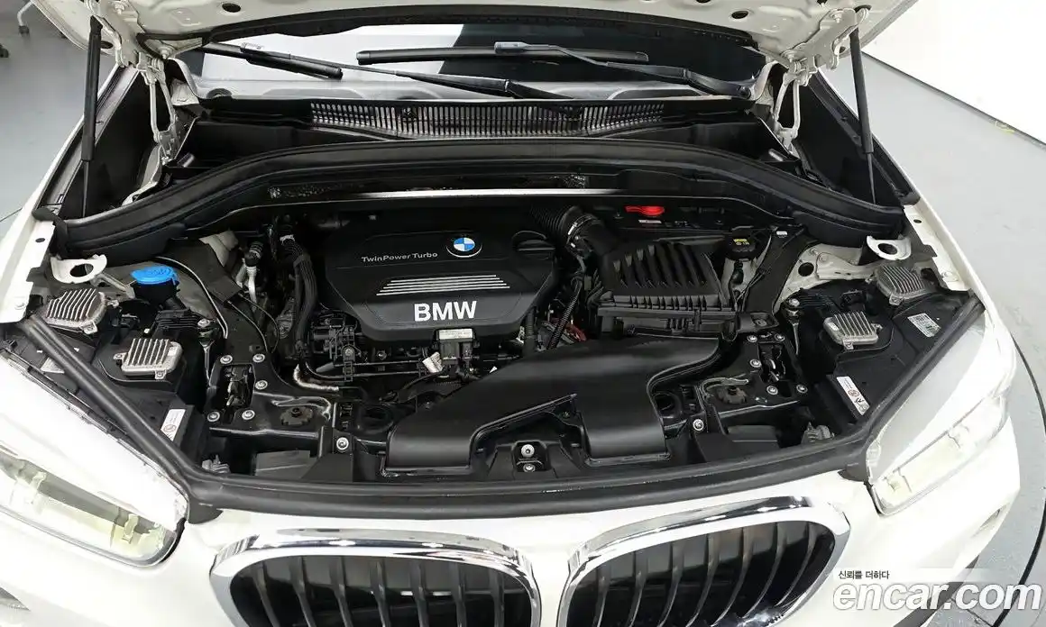 BMW X1 2016 2.0 автомат (гидро), фото 6