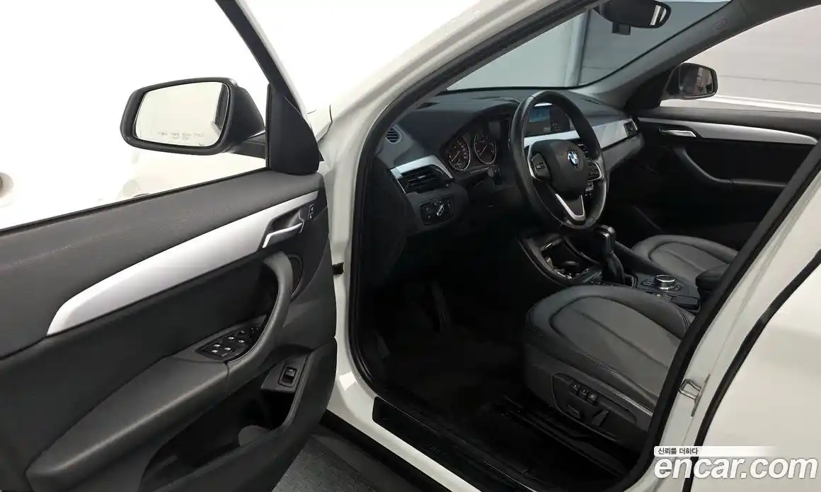BMW X1 2016 2.0 автомат (гидро), фото 10