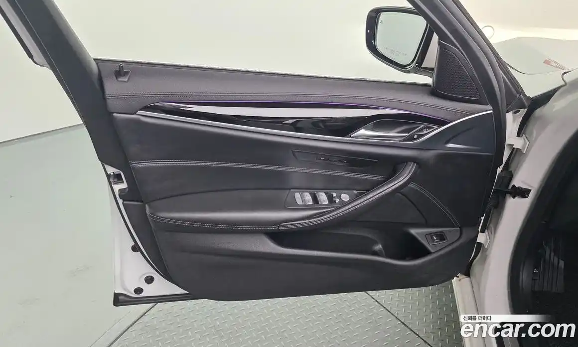 BMW 5 серия 2019 2.0 автомат (гидро), фото 14
