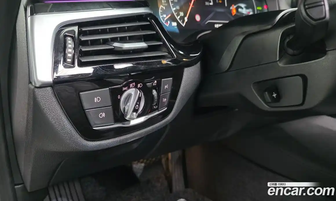 BMW 5 серия 2019 2.0 автомат (гидро), фото 25