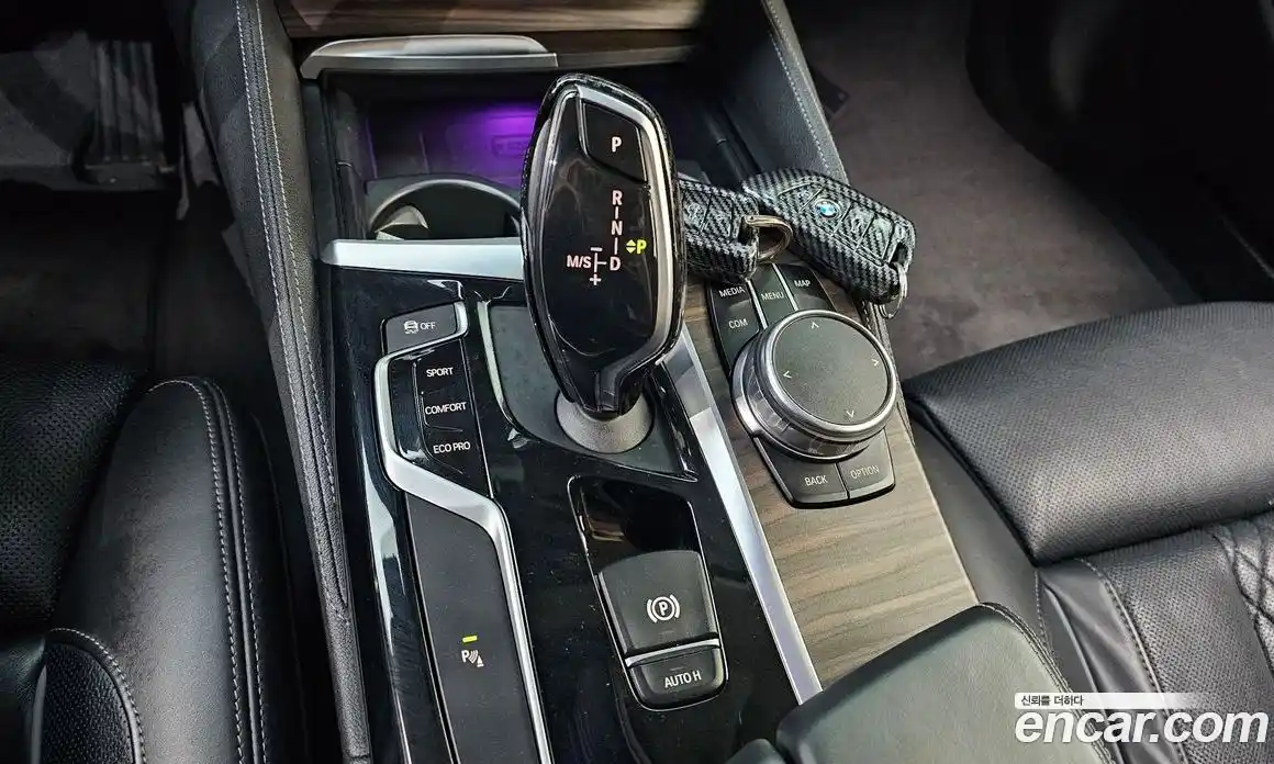 BMW 5 серия 2018 2.0 автомат (гидро), фото 9