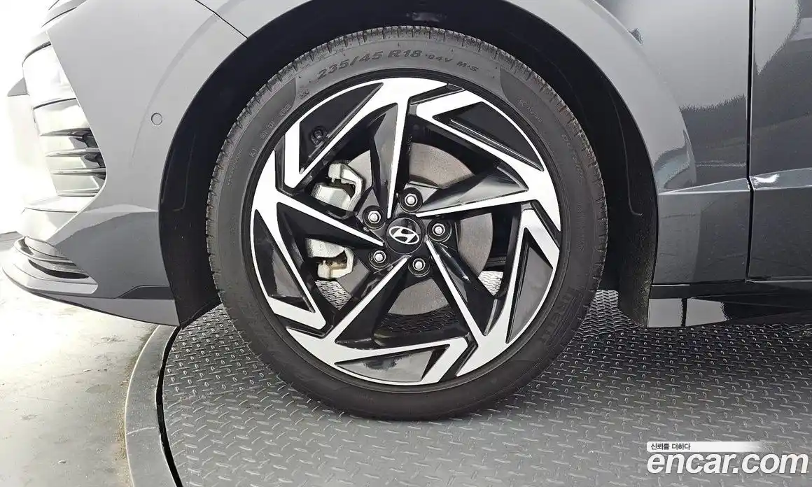 Hyundai Sonata 2024 1.6 автомат (гидро), фото 5