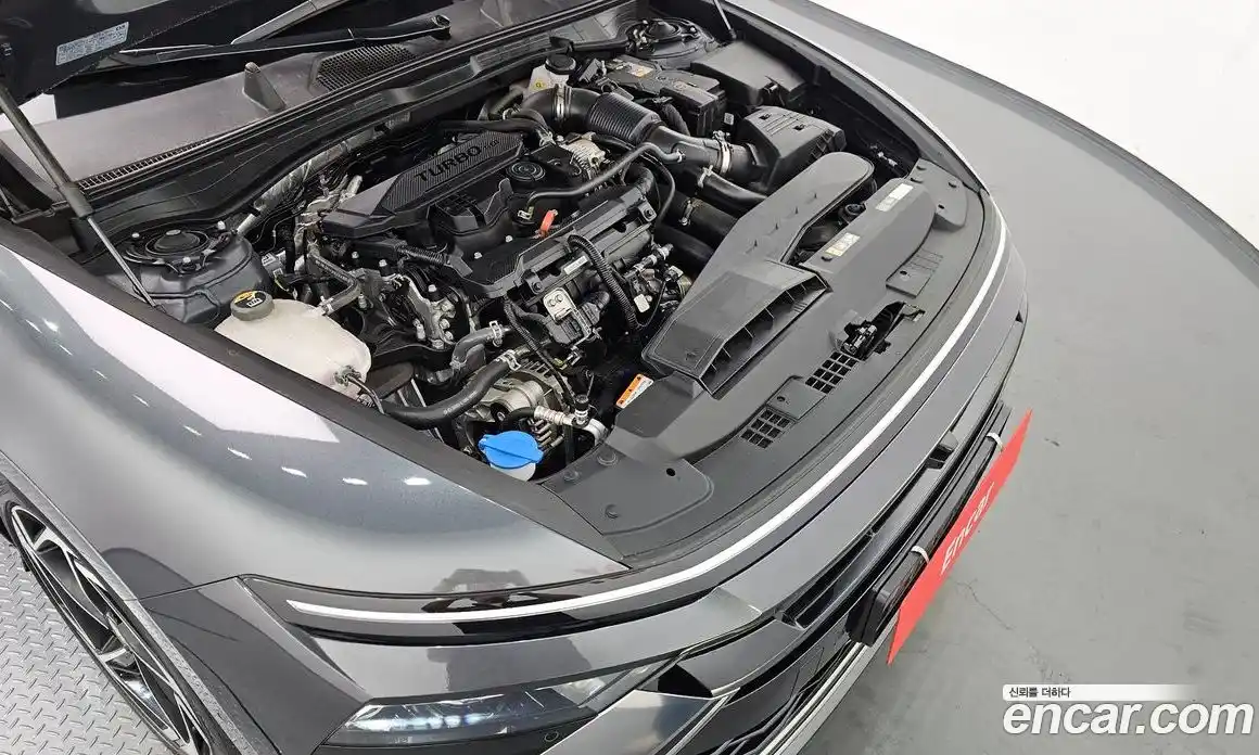Hyundai Sonata 2024 1.6 автомат (гидро), фото 6