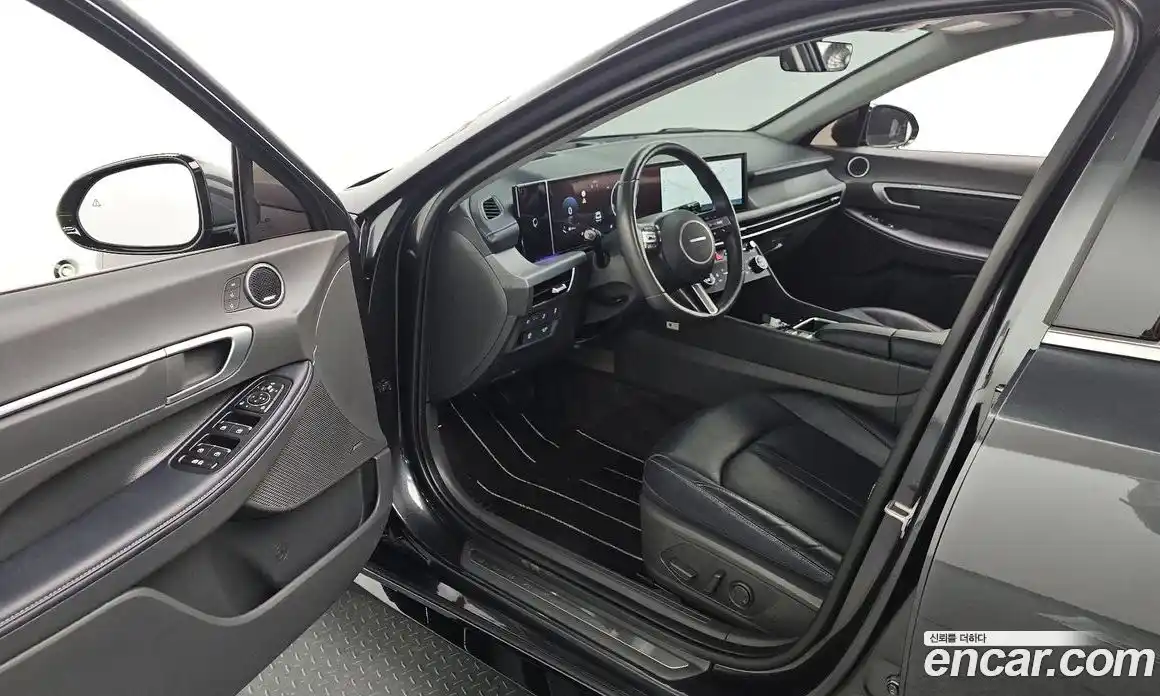 Hyundai Sonata 2024 1.6 автомат (гидро), фото 10