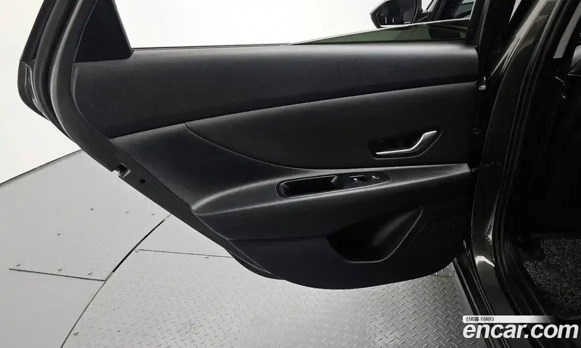 Hyundai Avante 2021 1.6 автомат (гидро), фото 15