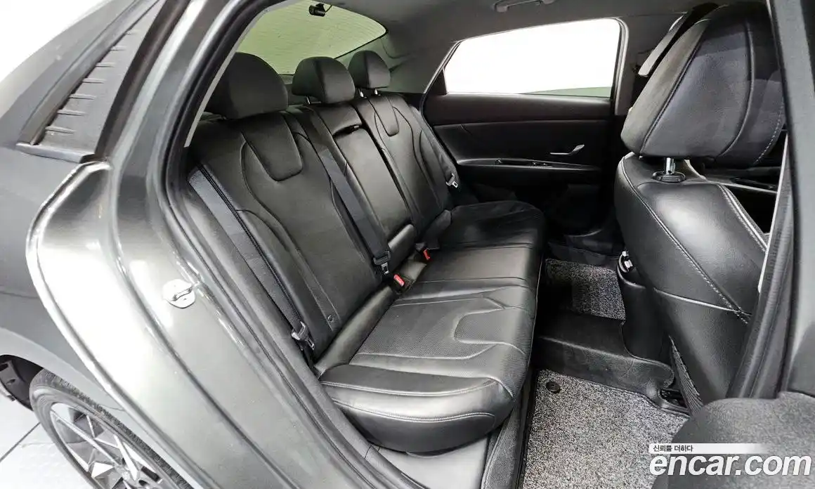 Hyundai Avante 2021 1.6 автомат (гидро), фото 17