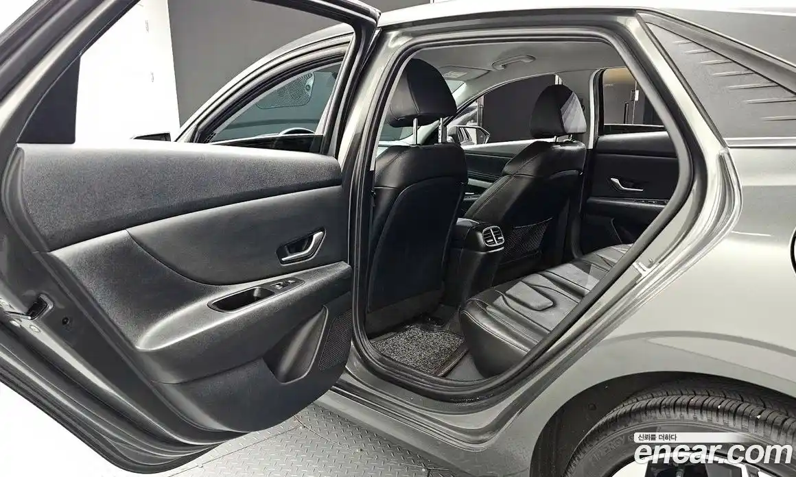Hyundai Avante 2021 1.6 автомат (гидро), фото 18