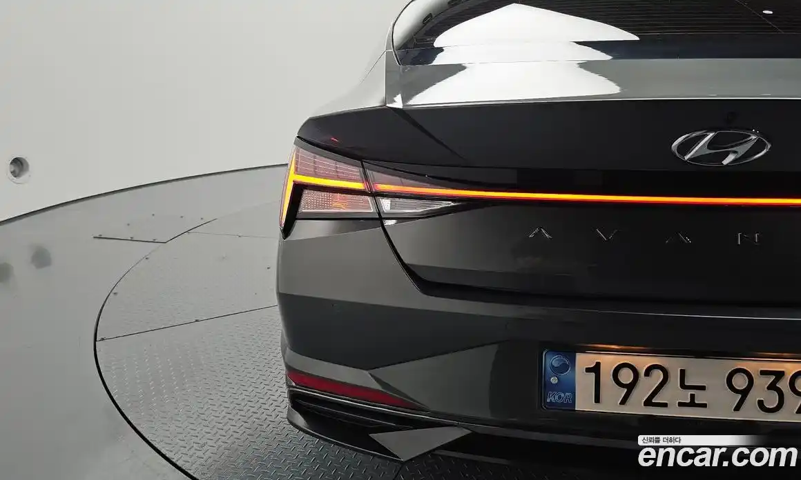 Hyundai Avante 2021 1.6 автомат (гидро), фото 9