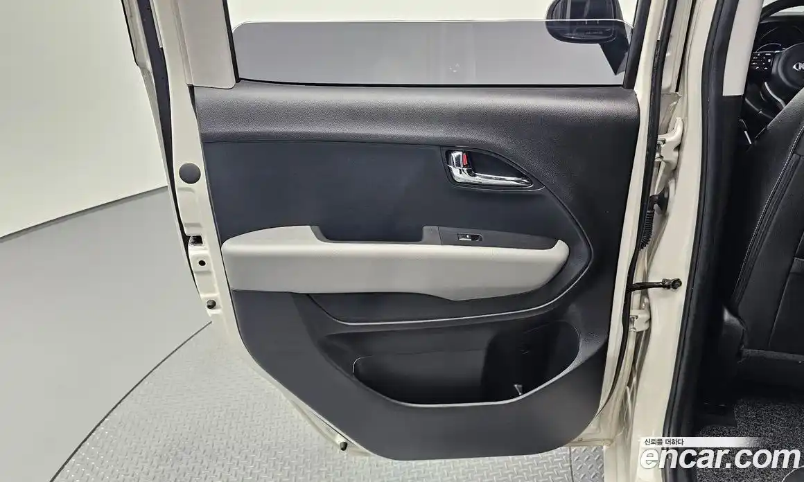 Kia Ray 2019 1.0 автомат (гидро), фото 15