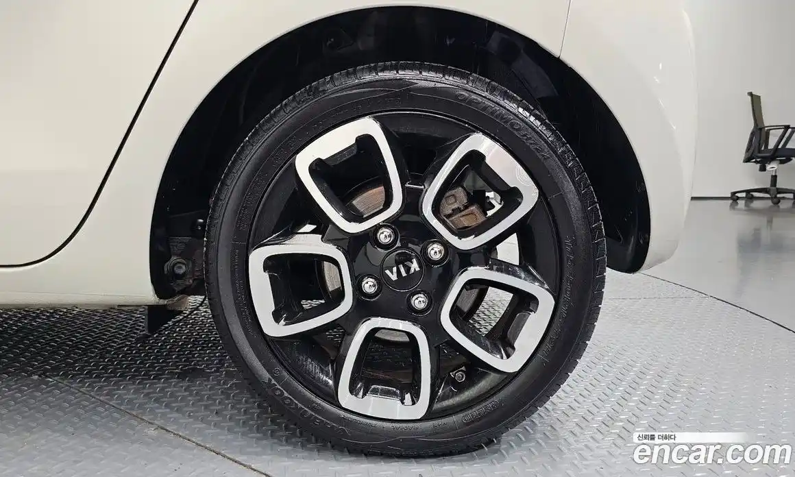 Kia Ray 2019 1.0 автомат (гидро), фото 7
