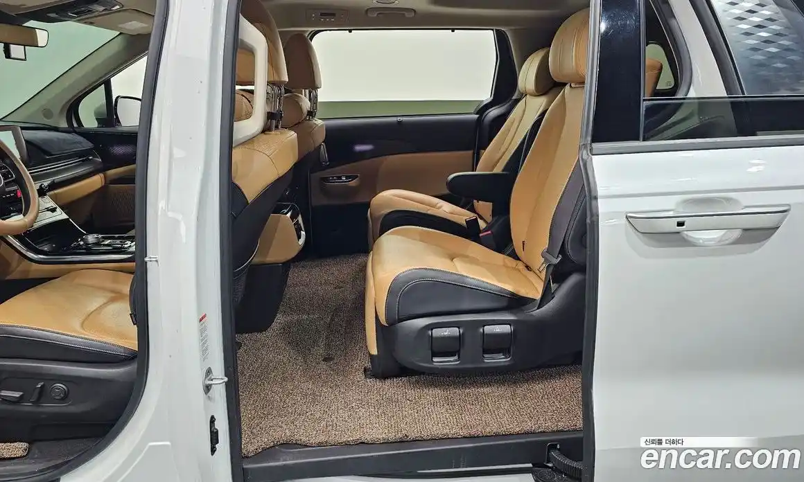 Kia Carnival 2021 3.5 автомат (гидро), фото 16