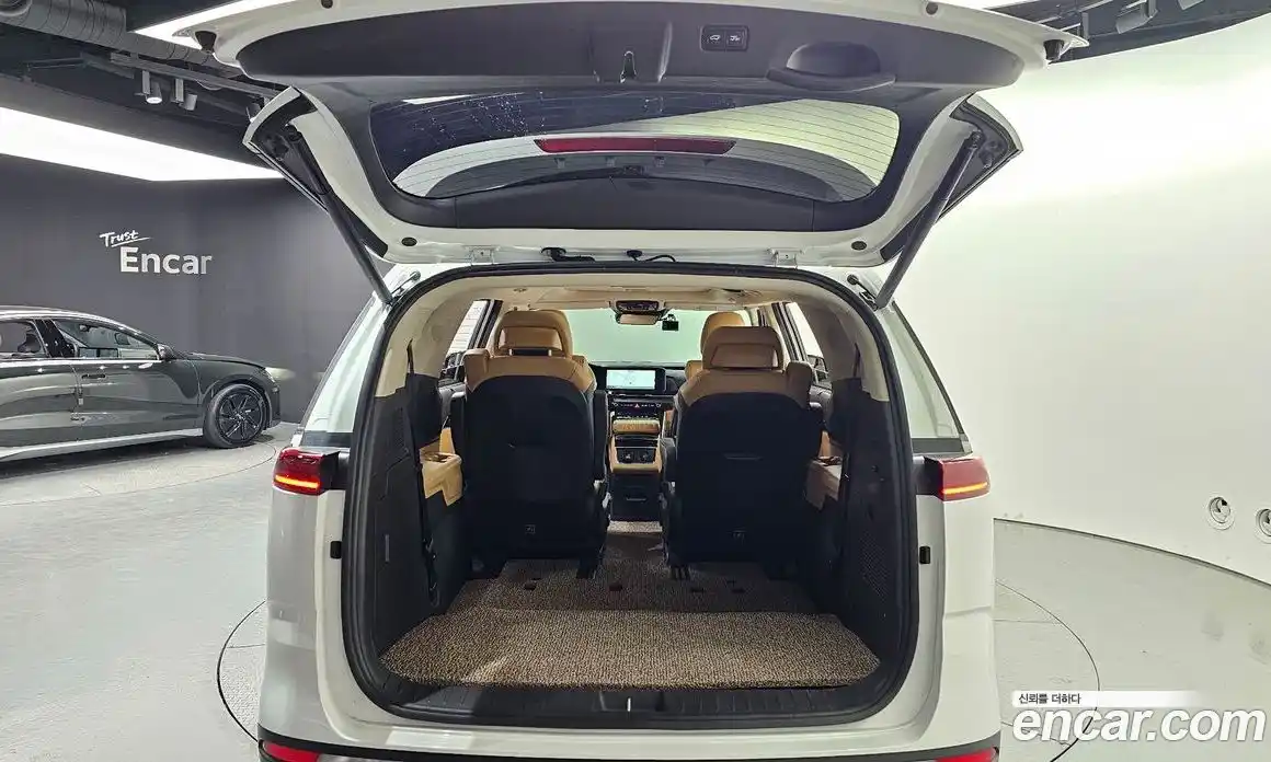 Kia Carnival 2021 3.5 автомат (гидро), фото 26