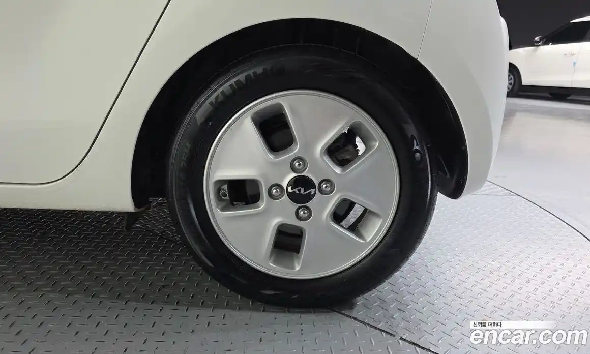 Kia Ray 2022 1.0 автомат (гидро), фото 7