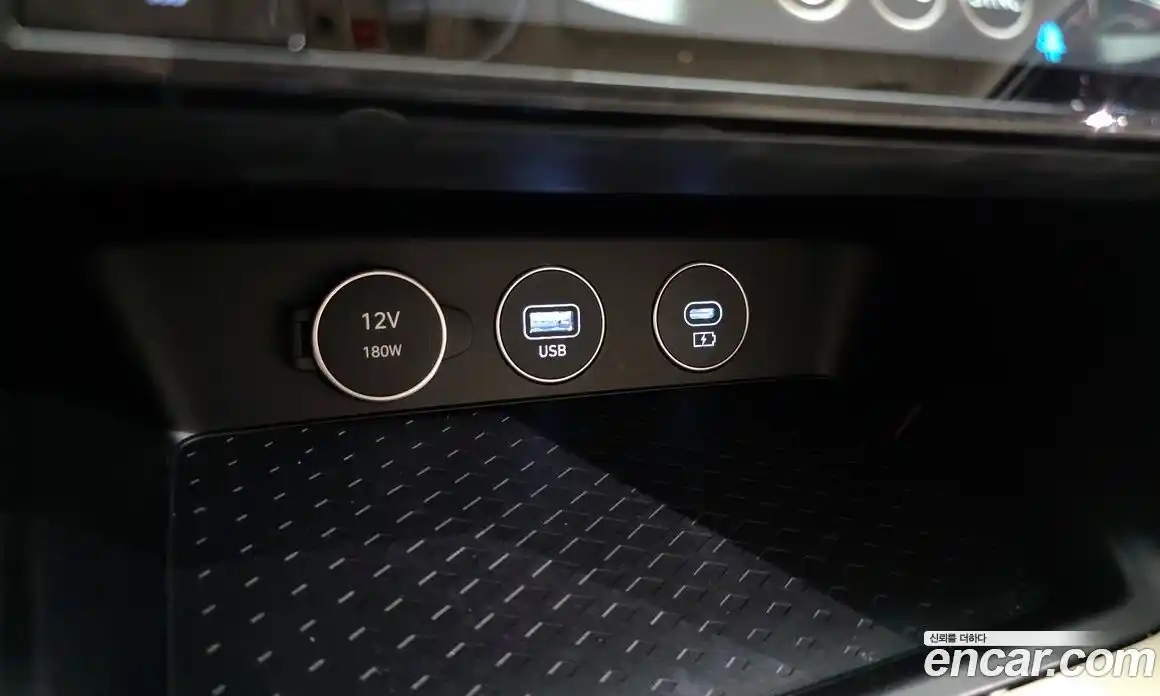 Genesis G70 2024 2.5 автомат (гидро), фото 19