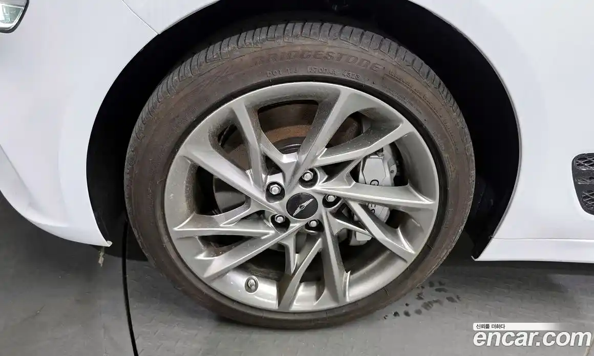 Genesis G70 2024 2.5 автомат (гидро), фото 5