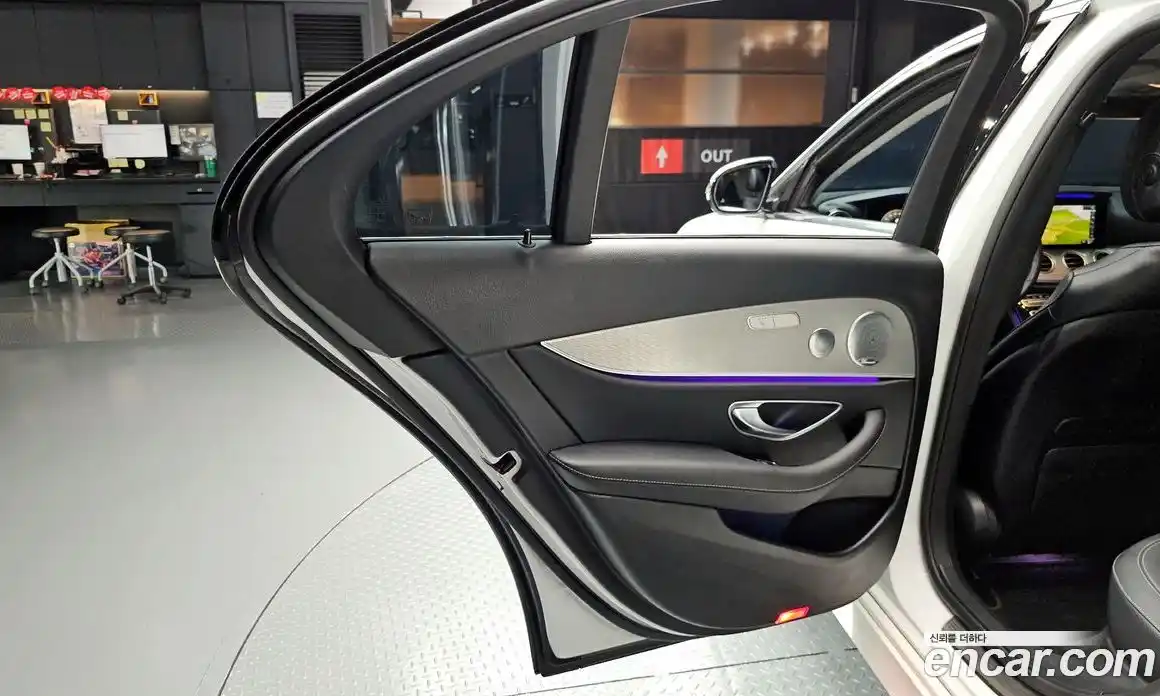 Mercedes-Benz E-Class 2018 2.0 автомат (гидро), фото 15