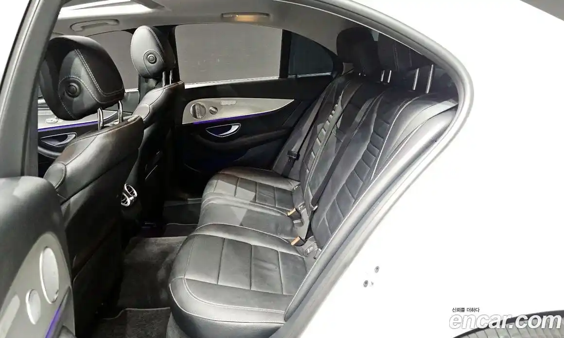 Mercedes-Benz E-Class 2018 2.0 автомат (гидро), фото 16