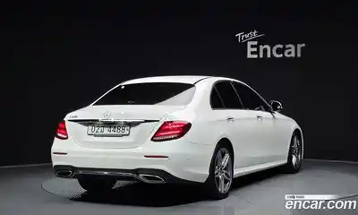 Mercedes-Benz E-Class 2018 2.0 автомат (гидро), миниатюра 2