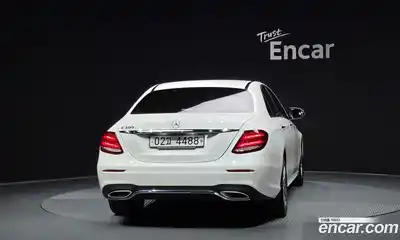 Mercedes-Benz E-Class 2018 2.0 автомат (гидро), миниатюра 4
