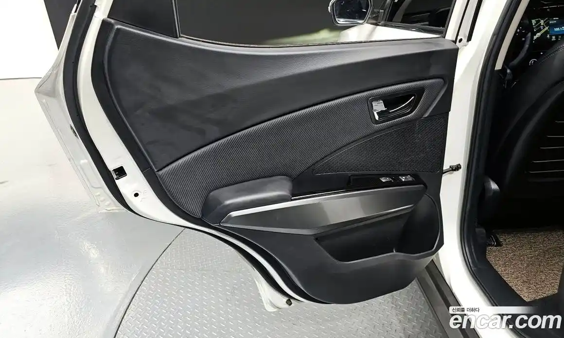 SsangYong TIBOLI 2022 1.5 автомат (гидро), фото 15