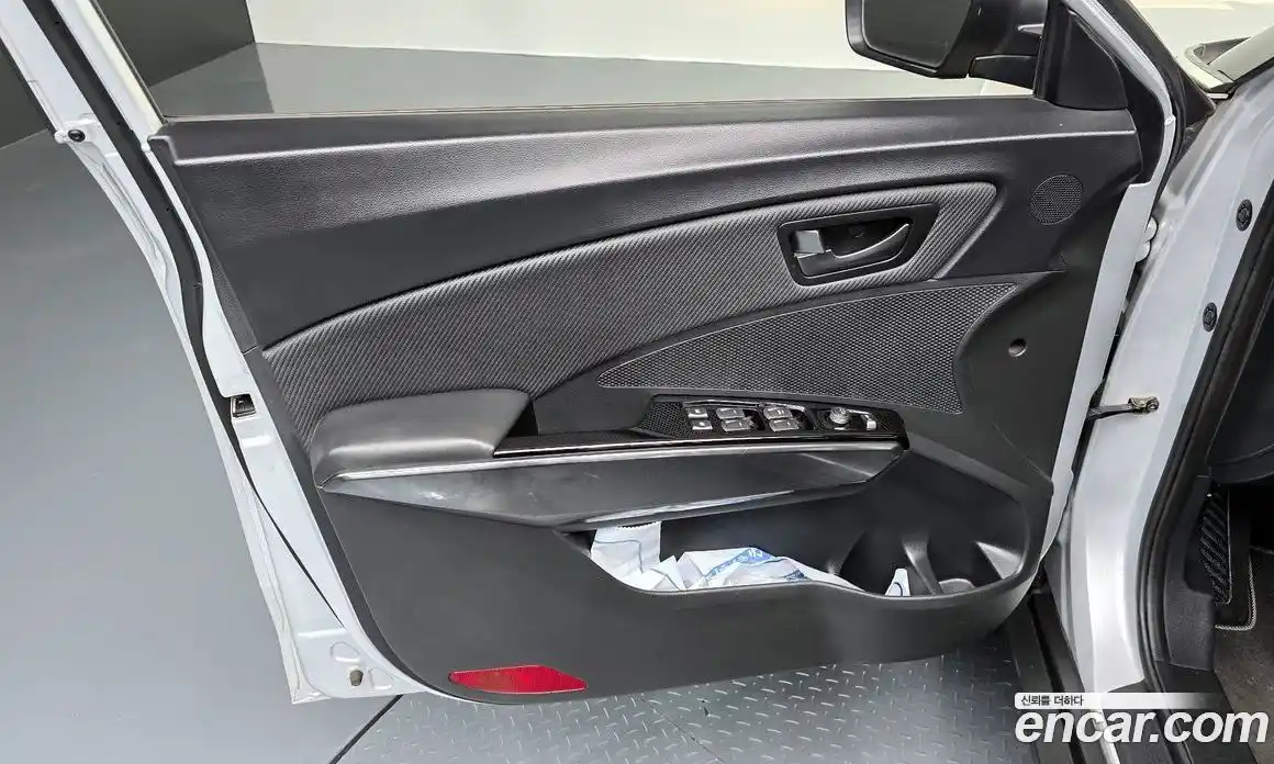 SsangYong TIBOLI 2021 1.5 автомат (гидро), фото 14