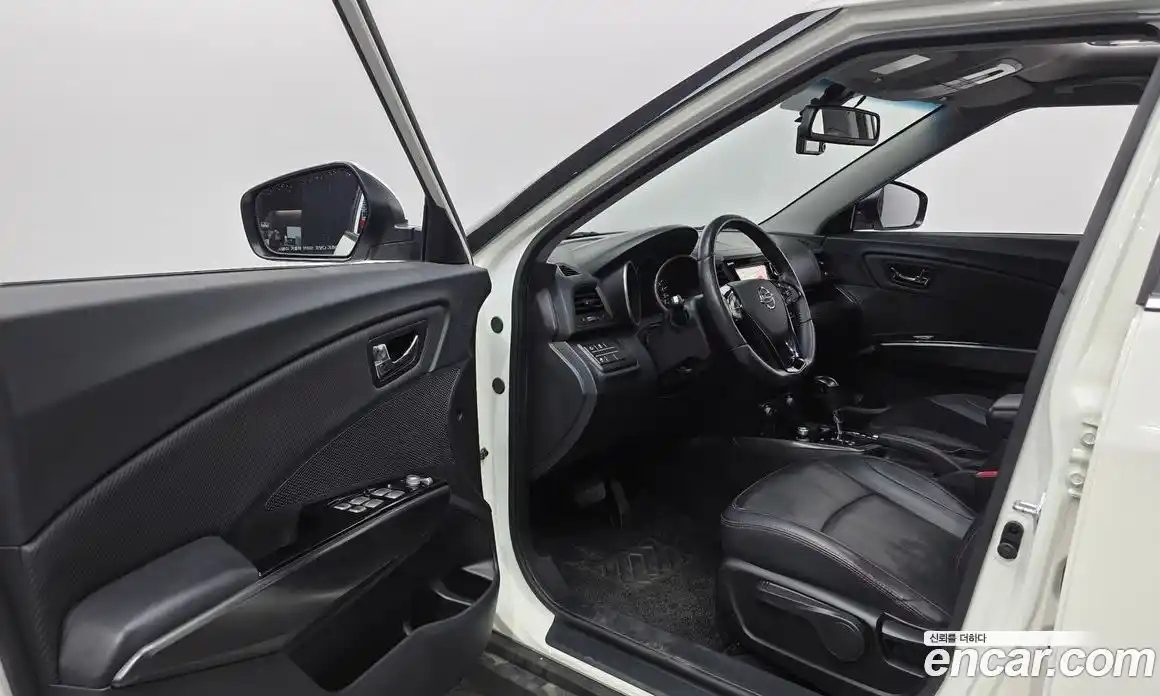 SsangYong TIBOLI 2017 1.6 автомат (гидро), фото 10