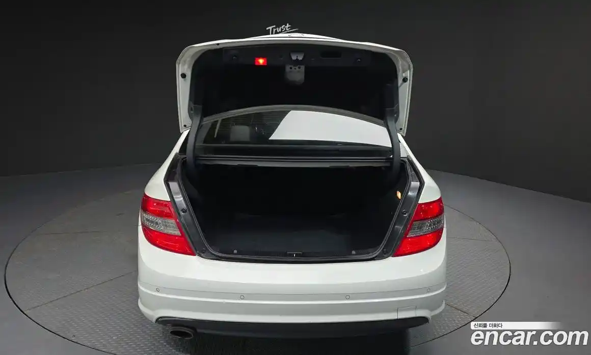 Mercedes-Benz C-Class 2010 1.8 гидро, фото 20 Mercedes-Benz C-Class 2010 1.8 гидро, фото 20