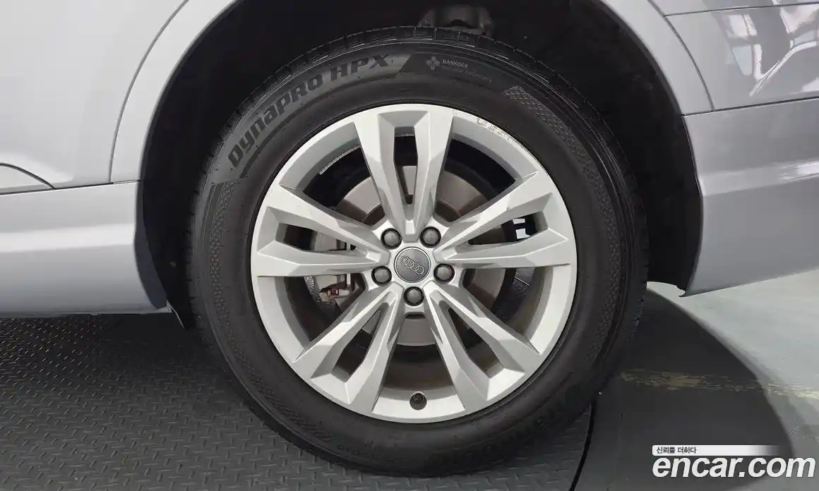 Audi Q7 2019 2.0 автомат (гидро), фото 6