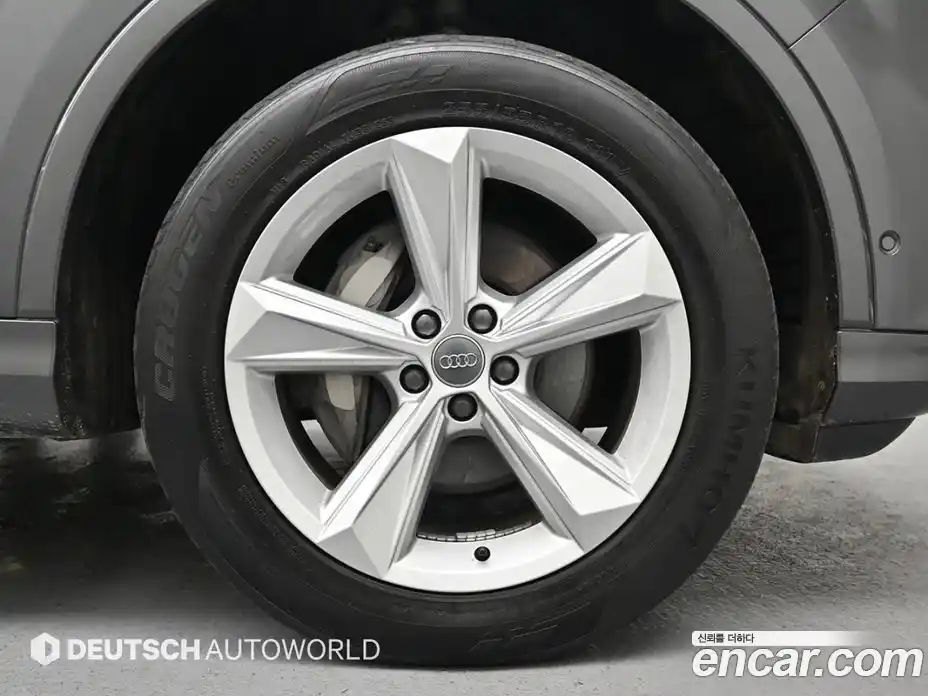 Audi Q7 2020 3.0 автомат (гидро), фото 5