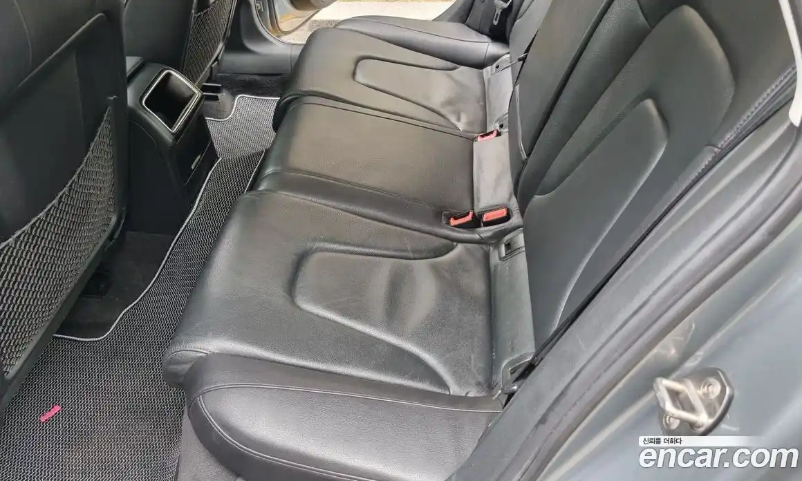 Audi A4 2010 2.0 автомат (гидро), фото 12
