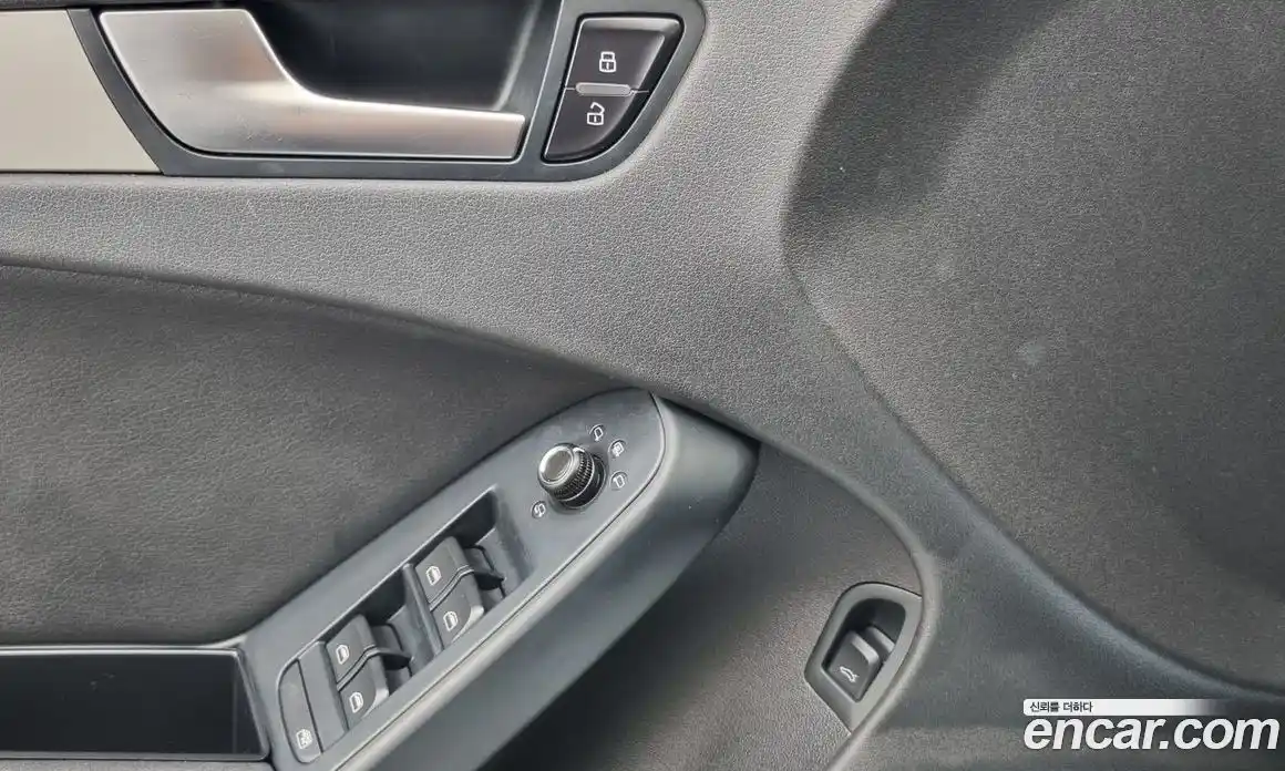 Audi A4 2010 2.0 автомат (гидро), фото 14