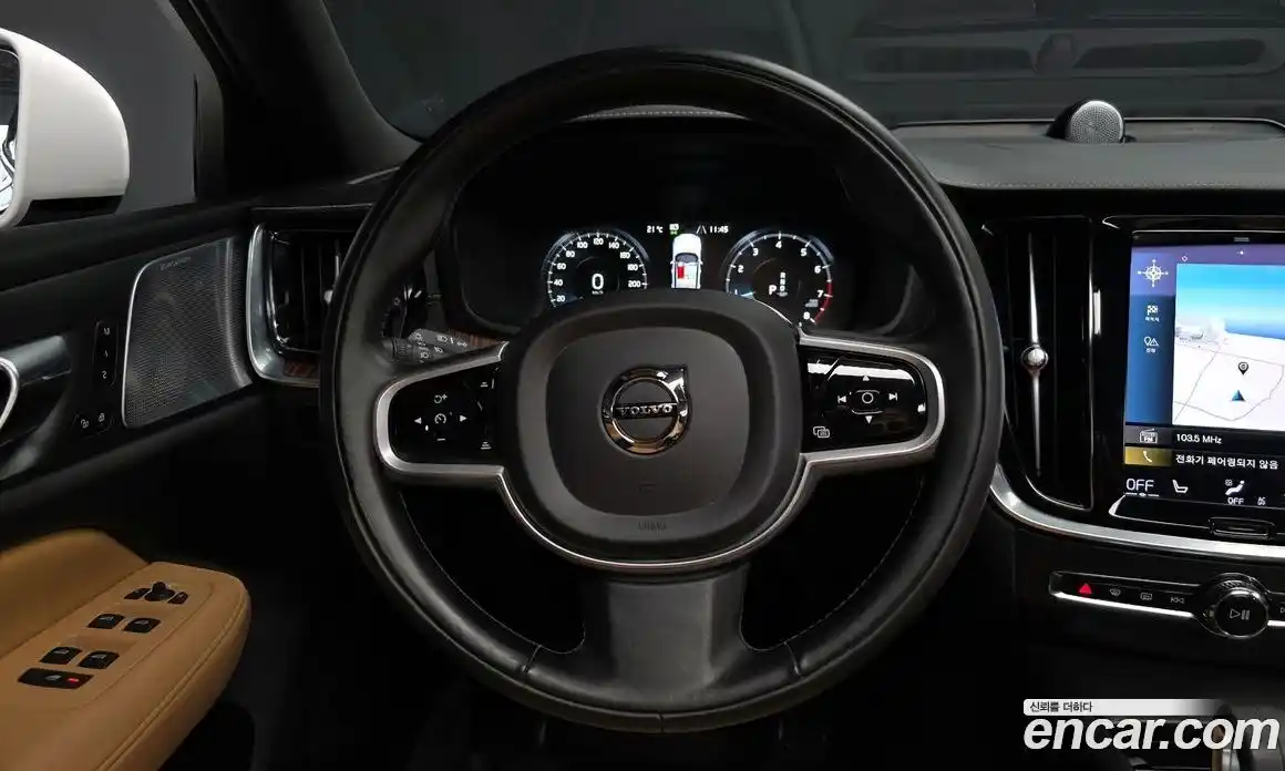 Volvo V60 2021 2.0 автомат (гидро), фото 19