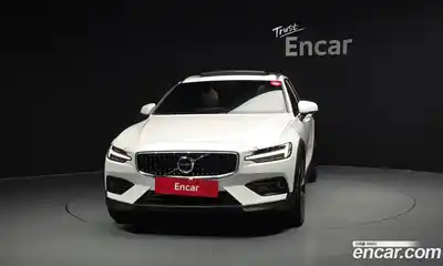 Volvo V60 2021 2.0 автомат (гидро), миниатюра 3