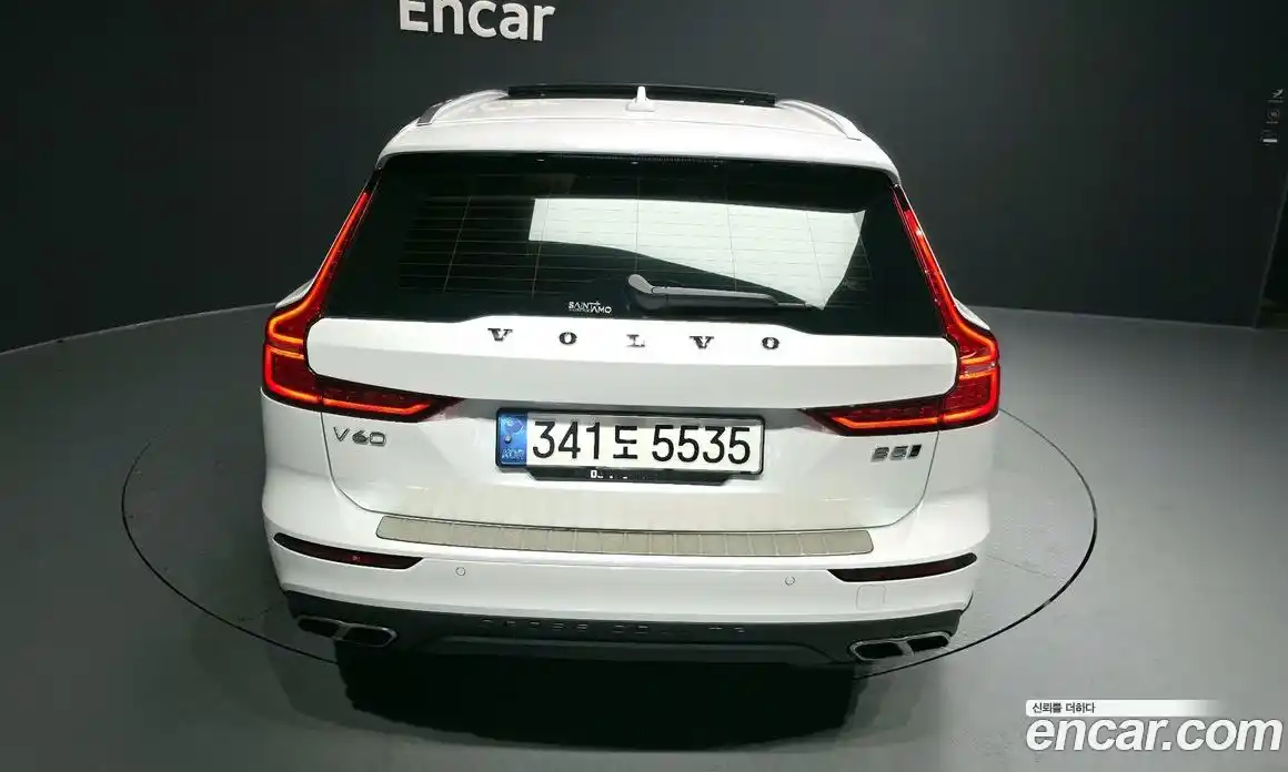 Volvo V60 2021 2.0 автомат (гидро), фото 43