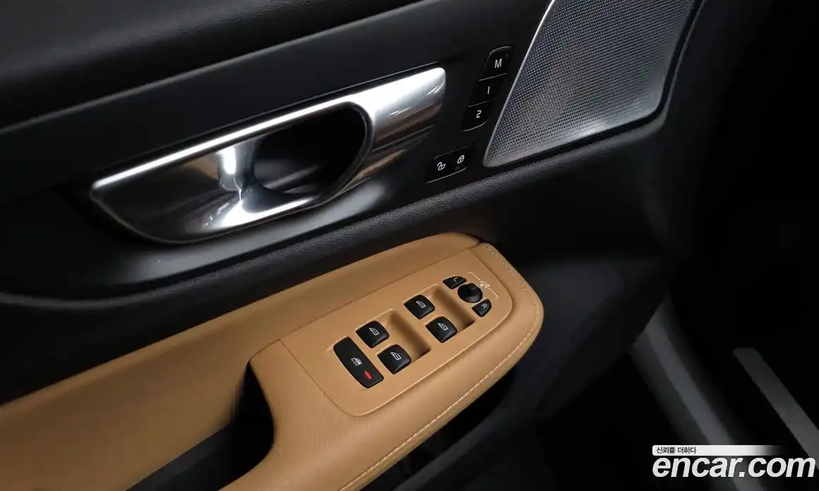 Volvo V60 2021 2.0 автомат (гидро), фото 46