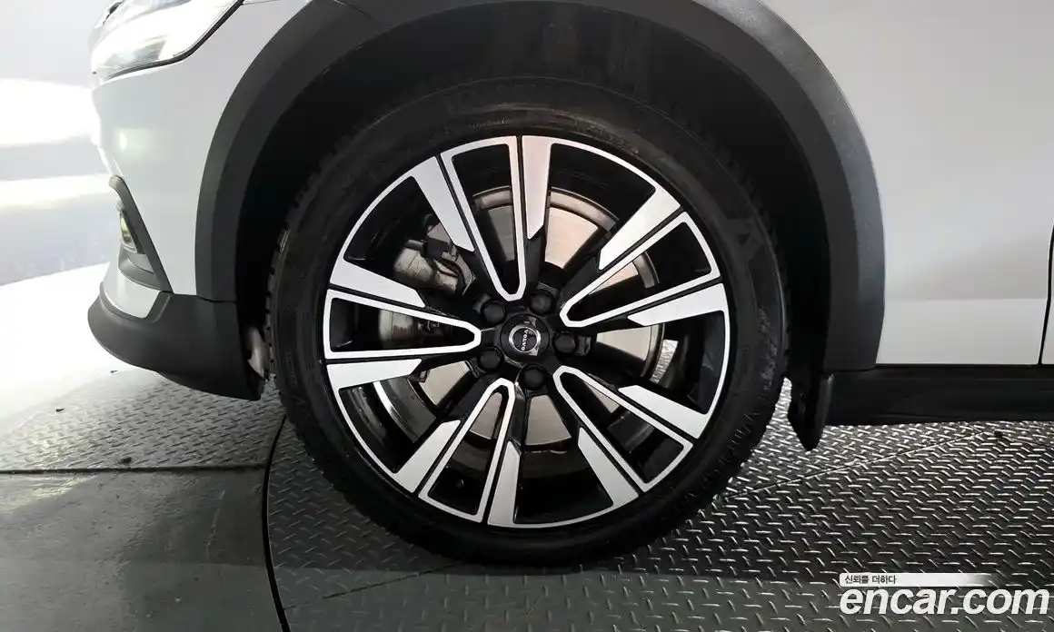 Volvo V60 2021 2.0 автомат (гидро), фото 5