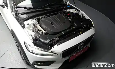 Volvo V60 2021 2.0 автомат (гидро), миниатюра 6