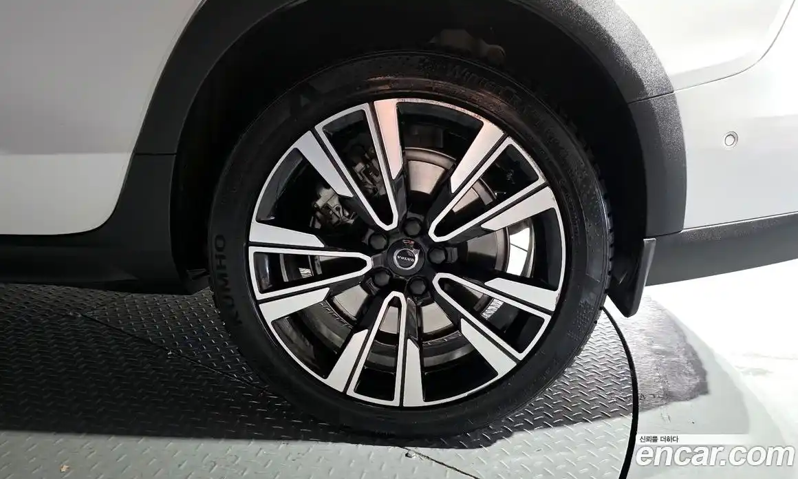 Volvo V60 2021 2.0 автомат (гидро), фото 7