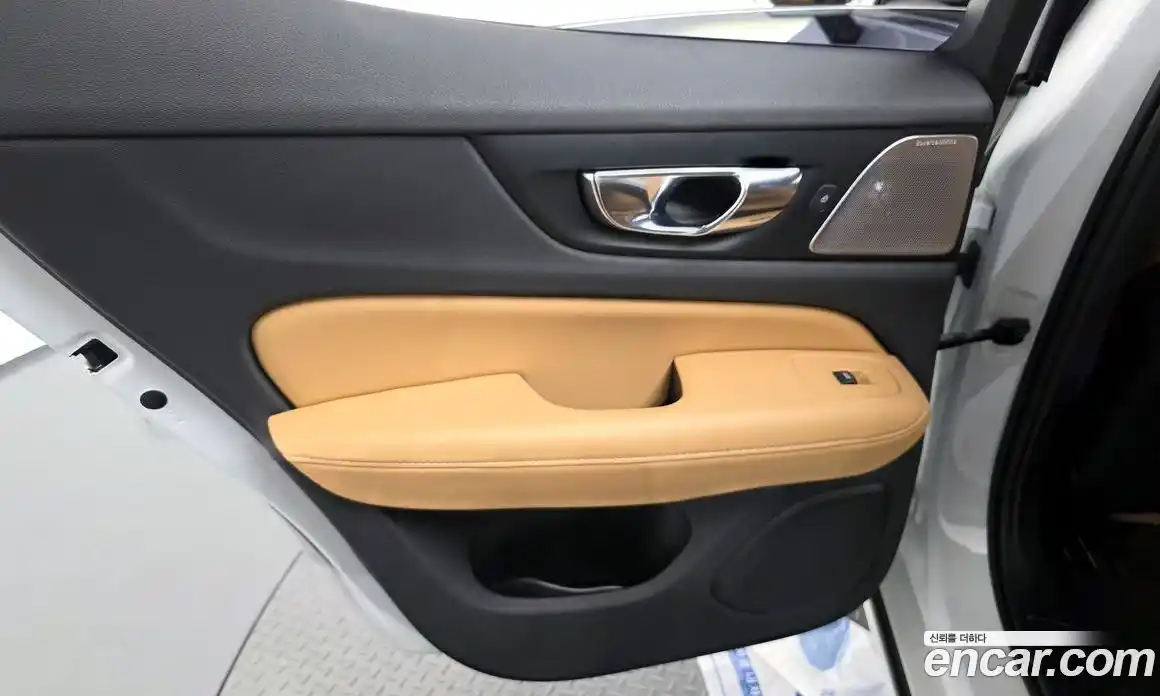 Volvo S60 2019 2.0 автомат (гидро), фото 15