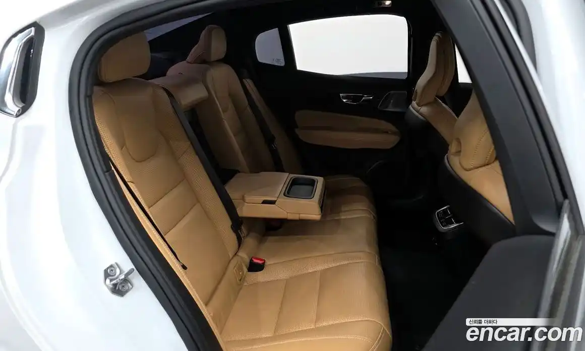 Volvo S60 2019 2.0 автомат (гидро), фото 17