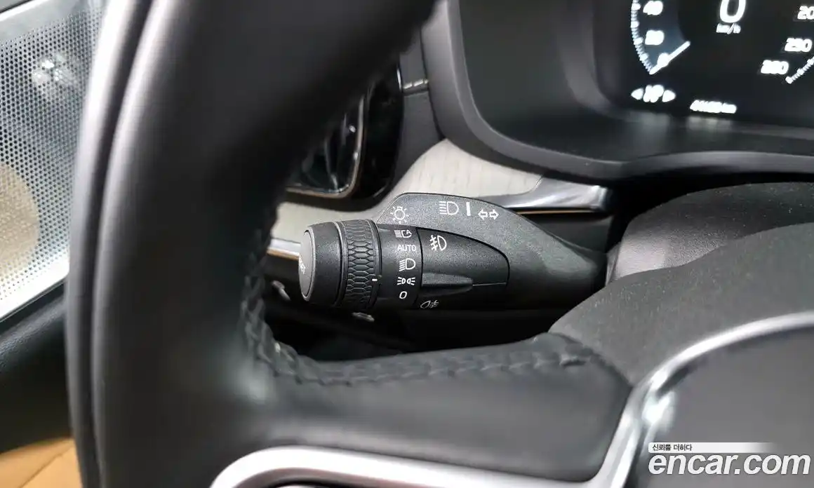Volvo S60 2019 2.0 автомат (гидро), фото 26