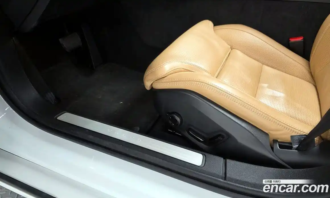 Volvo S60 2019 2.0 автомат (гидро), фото 31
