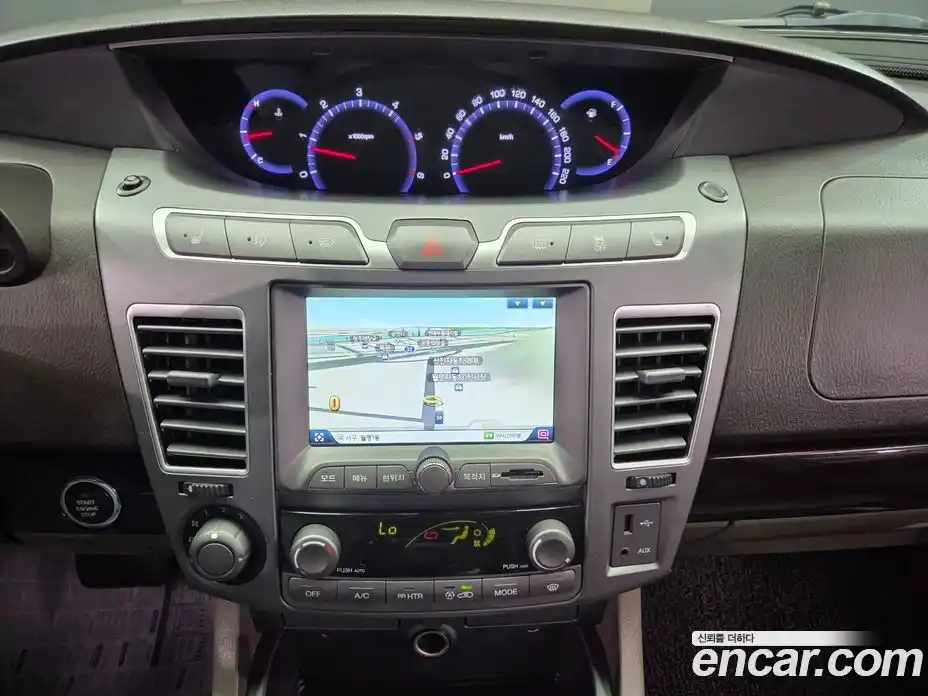 SsangYong Korando 2014 2.0 автомат (гидро), фото 12