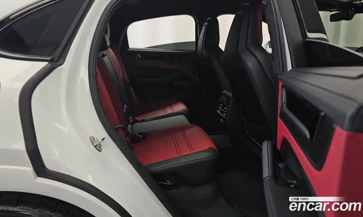 Porsche Cayenne 2024 4.0 автомат (гидро), фото 18