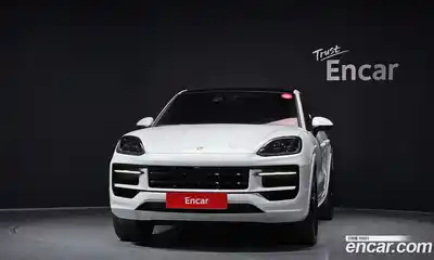 Porsche Cayenne 2024 4.0 автомат (гидро), миниатюра 3